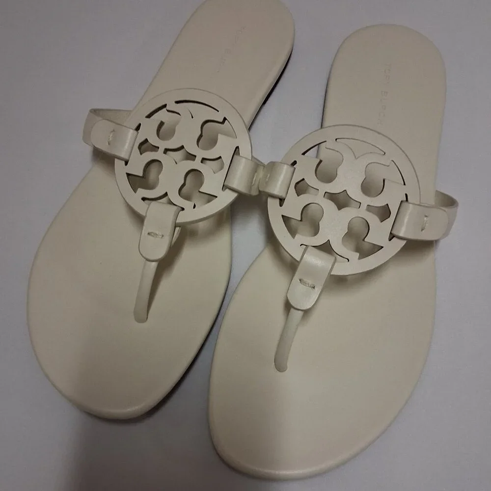 Tory Burch Women’s Miller Soft Sandals – New Ivory / Off White | Size 9M (US)